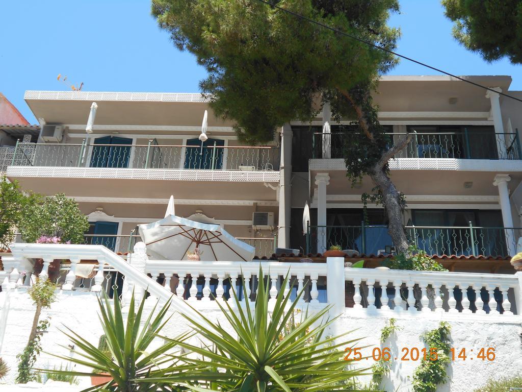 Mina Apartments Poros Town Exteriér fotografie