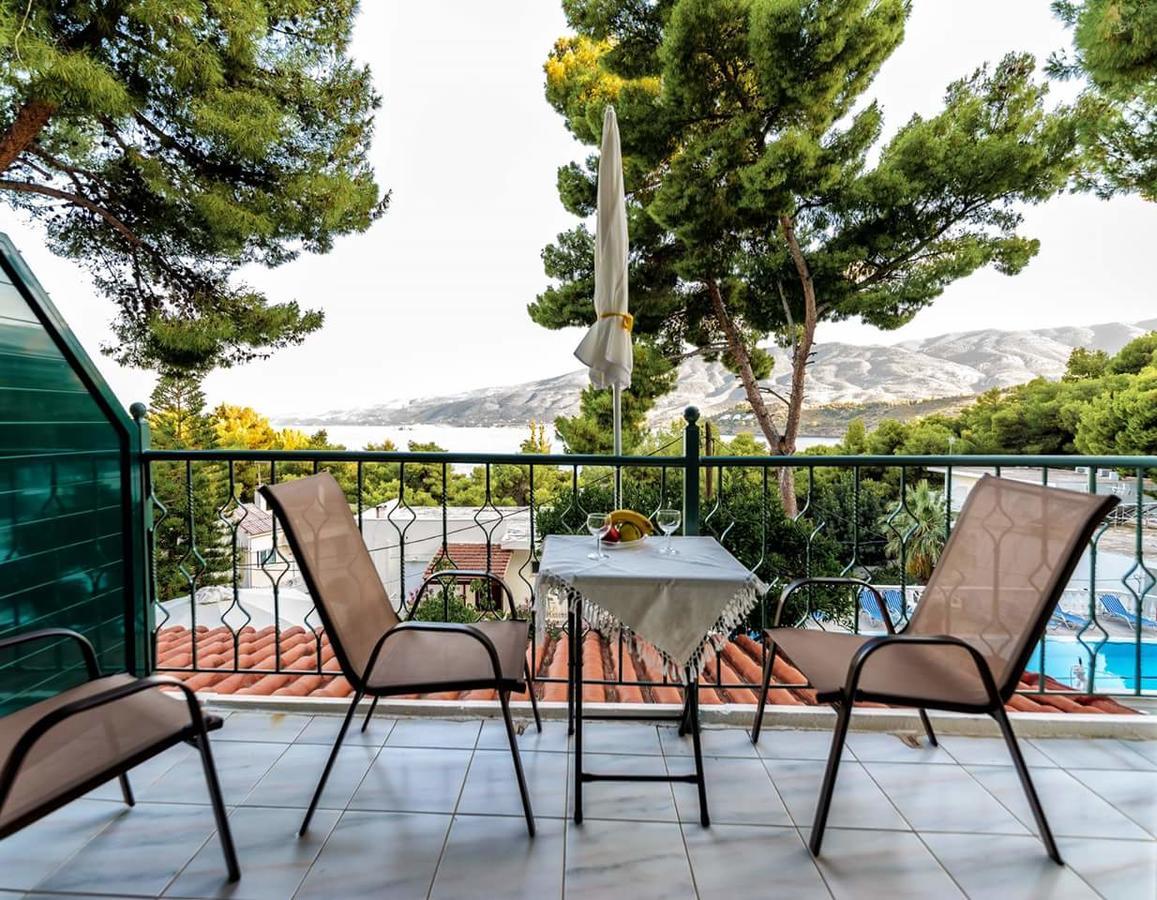Mina Apartments Poros Town Exteriér fotografie